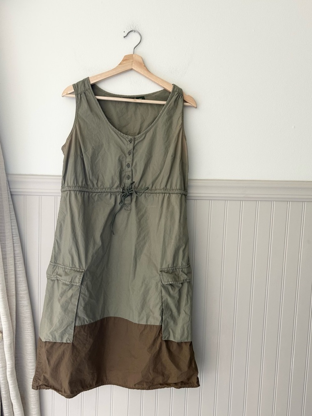 Eddie Bauer Size 10 Olive and Brown Two-Tone Sleeveless Cargo Cotton Midi Dress